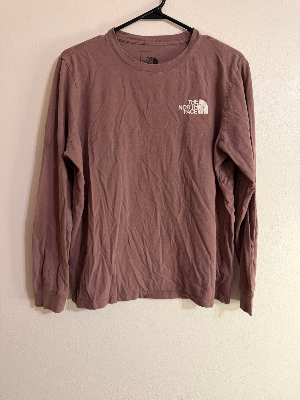 The North Face woman’s Long Sleeve Logo Tee - Mauve with White Logo